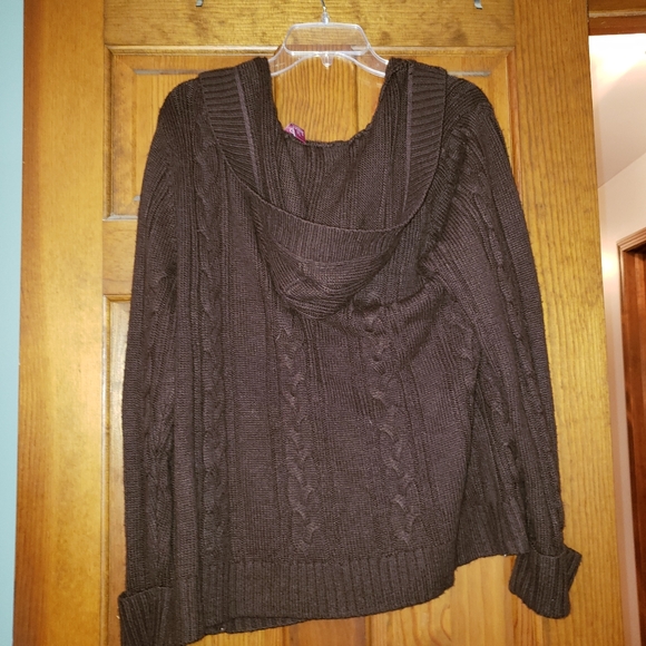 Sweater - Picture 2 of 3